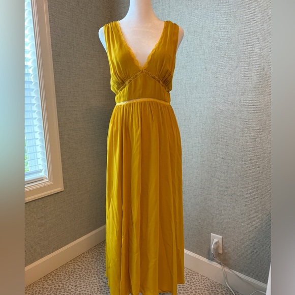 Reformation Yellow V Neck Maxi Dress, Size 6 - Picture 1 of 6